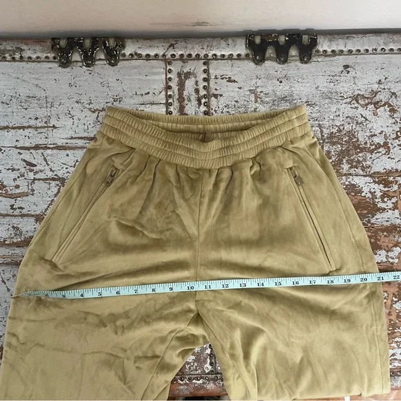 Skims Velour Joggers Gold - Picture 11 of 14